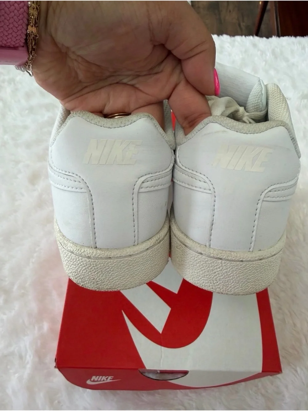 Nike Women’s Court Royale (7.5)